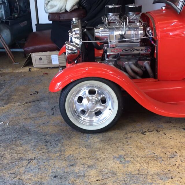 Another beautiful hot rod leaving da motor trimmers